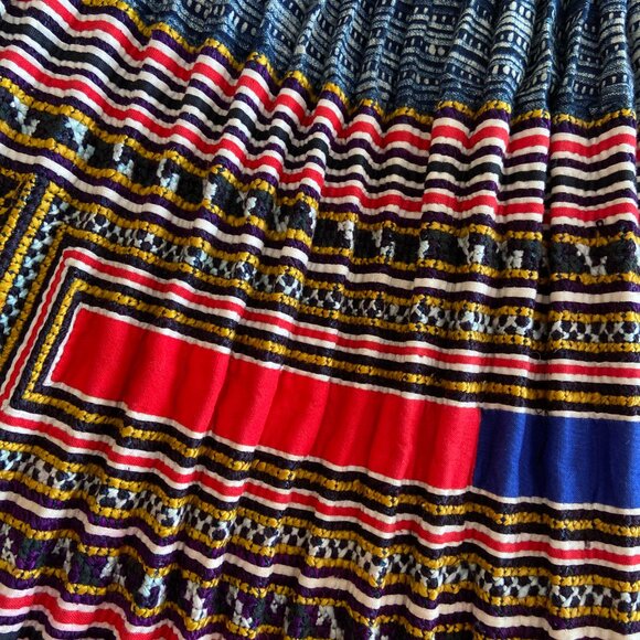 Tribal Hmong Skirt - DOSA INJIRI - Picture 2 of 6
